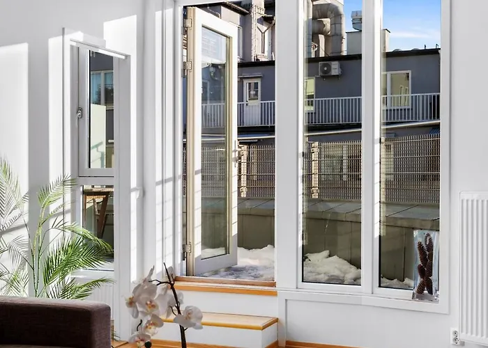 아파트 Floor With Balcony - Super - 5 Pax *