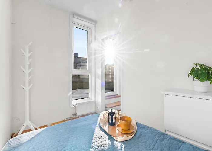 아파트 Floor With Balcony - Super - 5 Pax *