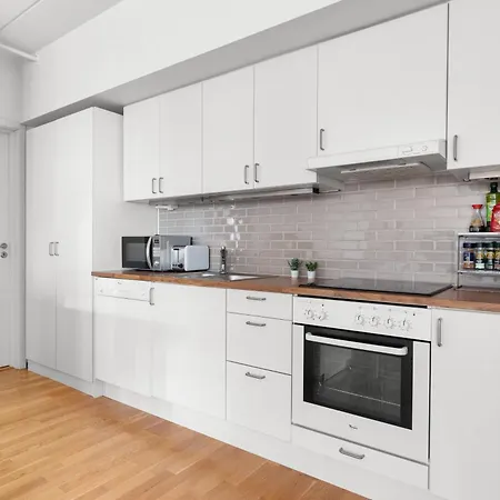 Floor With Balcony - Super - 5 Pax オスロ