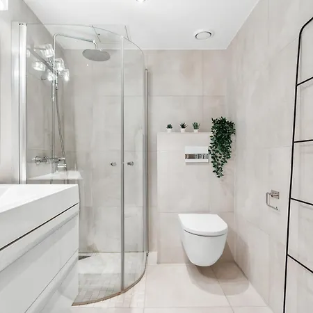 Floor With Balcony - Super - 5 Pax アパート